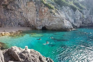 Dubrovnik: Utflykt med kajak till Betina-grottan tidigt på morgonen