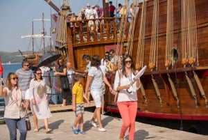 Dubrovnik: Elaphite Island Hopping Cruise on Karaka Ship