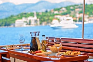 Lounaan ja juomat sisältävä Elafiti-risteily alkaen Dubrovnikista