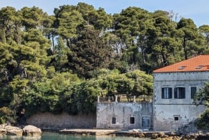 Dubrovnik: Passeio de Barco pelas Ilhas Elafiti com Almoço e Bebidas