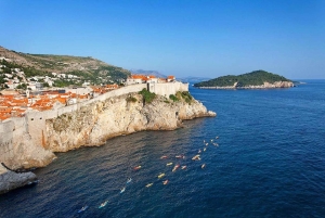 Dubrovnik: rondleiding bij zonsondergang met zeekajakken en wijn