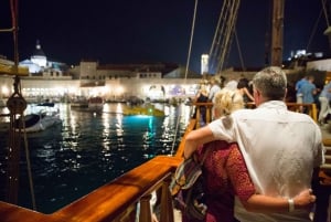 Dubrovnik : Croisière nocturne dans la vieille ville à bord d'un bateau Karaka du XVIe siècle