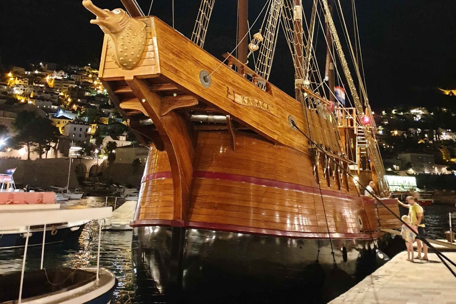 Croisière nocturne panoramique à Dubrovnik avec le Karaka