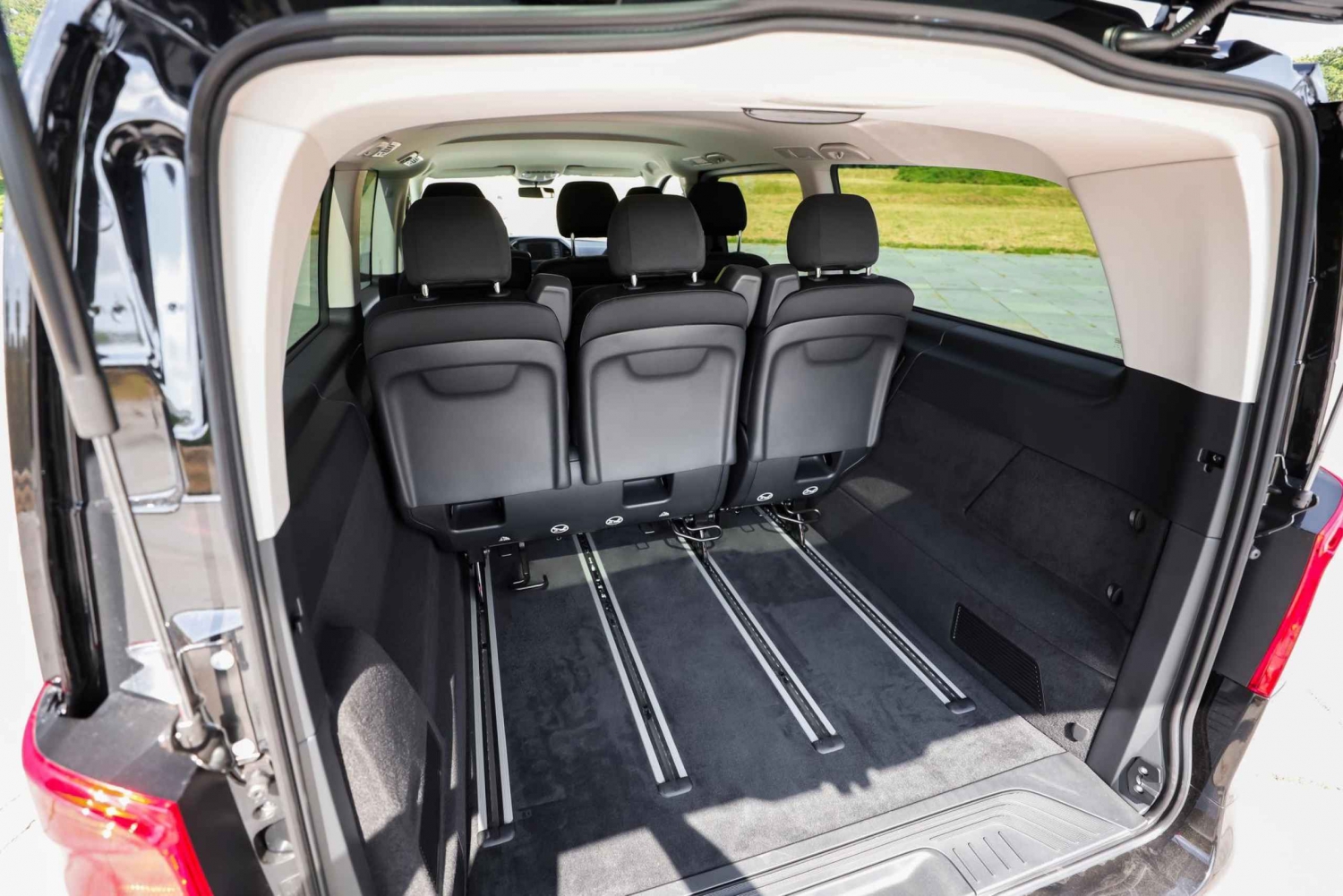 Dubrovnik Airport Private Transfer - Mercedes-Benz Van