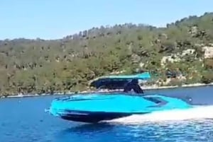 ドゥブロヴニク：スキッパー付きプライベートボートツアー