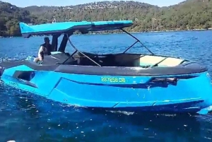 ドゥブロヴニク：スキッパー付きプライベートボートツアー