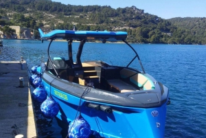 ドゥブロヴニク：スキッパー付きプライベートボートツアー