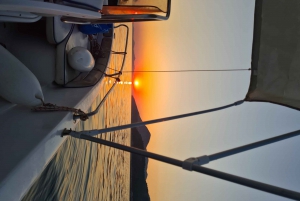 Dubrownik: Prywatny zachód słońca podczas morskiego rejsu z winem
