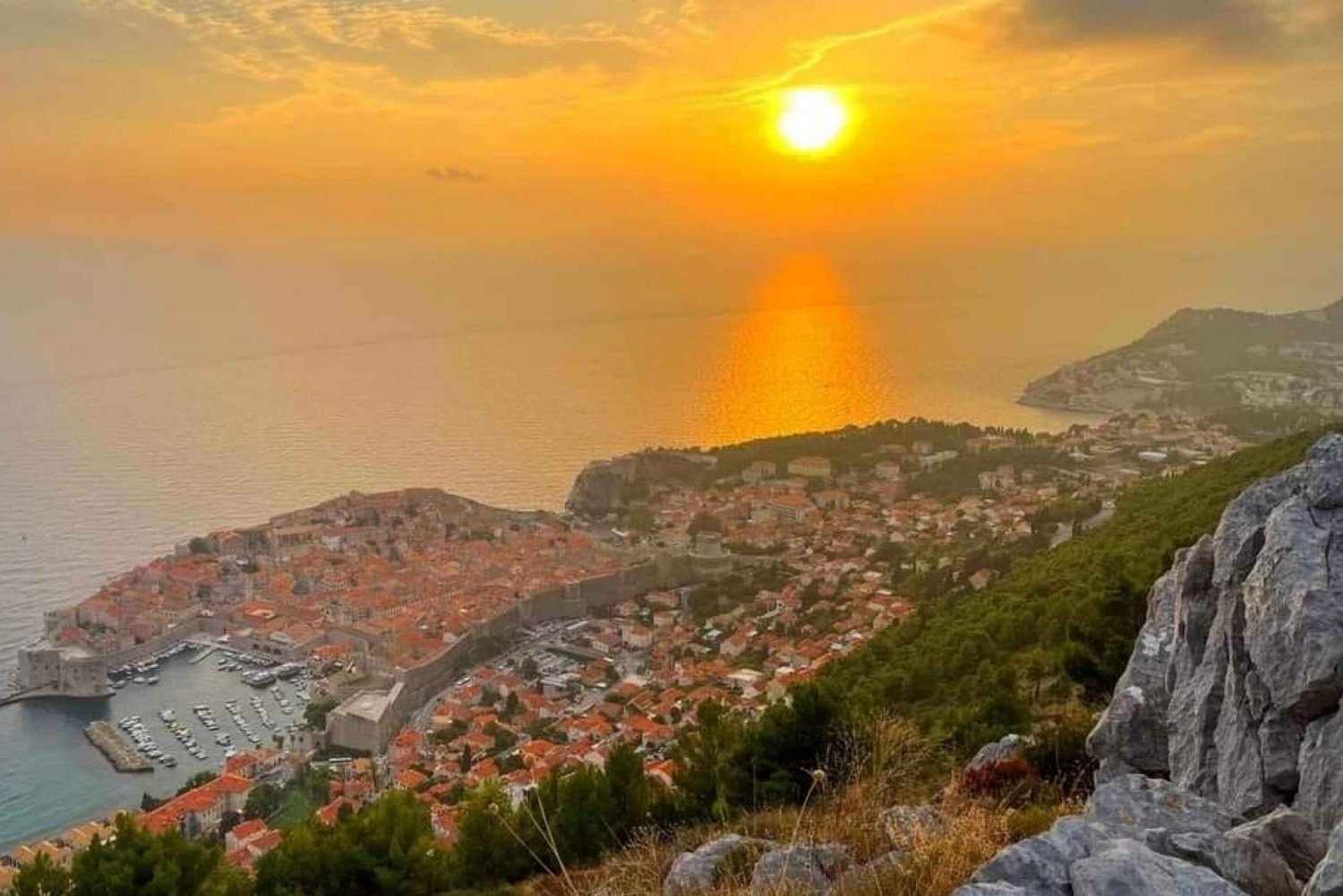 Excursão ao pôr do sol em Dubrovnik com vistas panorâmicas e vinho local