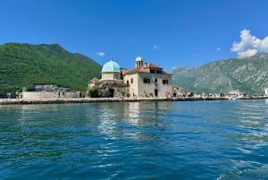 Dubrovnik: Private Tour to Montenegro, Kotor, and Perast