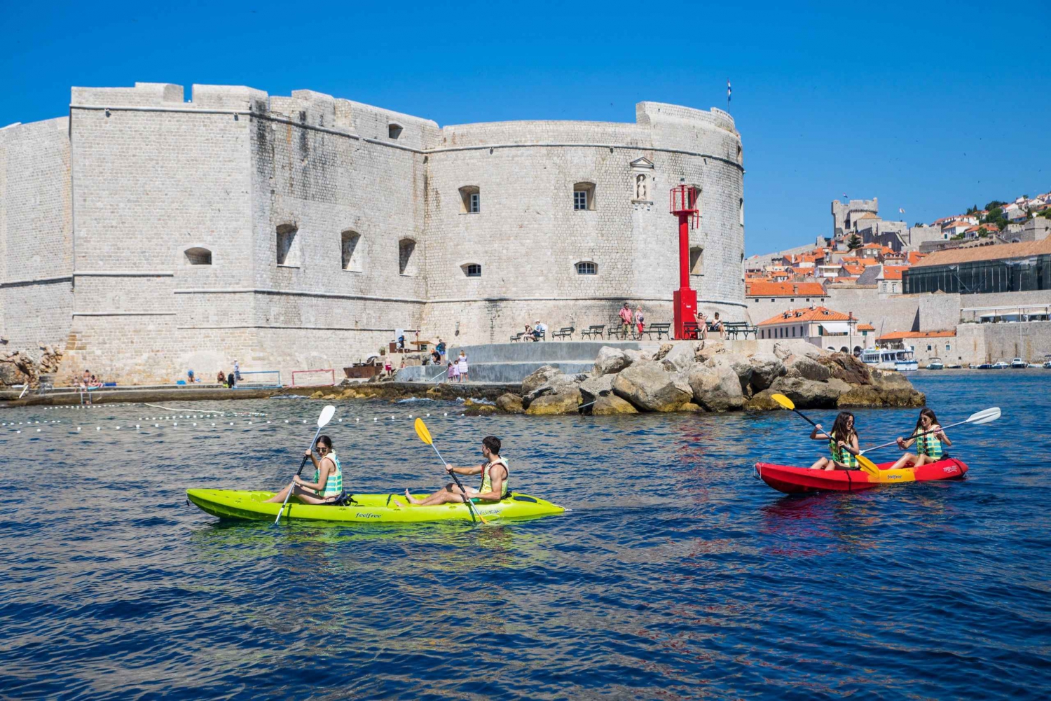 Dubrovnik: Tutustu rannikkoon omin päin.
