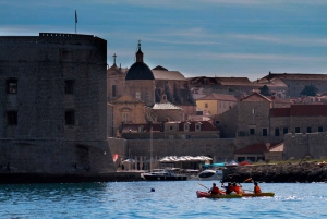 Dubrovnik: Tour in kayak in mare con spuntino alla frutta