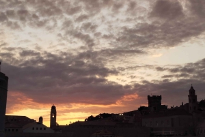 Dubrovnik: Katamaransejlads ved solnedgang med mousserende vin