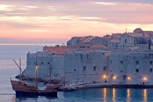 Dubrovnik: Sunset Cruise by Karaka with Sparkling Wine