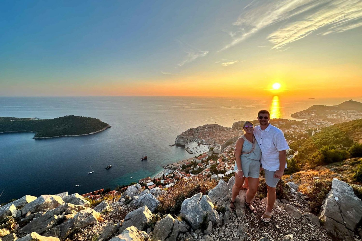 Excursion dans les montagnes de Dubrovnik au coucher du soleil avec vin