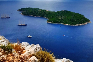 ドゥブロヴニク：ワイン片手に夕日のパノラマツアー