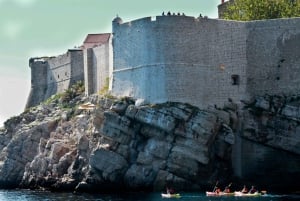 Dubrovnik: Solnedgangstur i havkajak med frugtsnack og vin