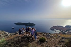 Dubrovnik: Panorama Pointin viininmaistelu auringonlaskun aikaan