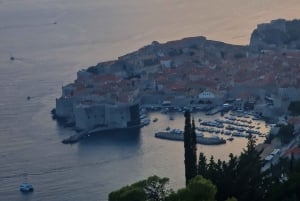 Dubrovnik: Panorama Pointin viininmaistelu auringonlaskun aikaan