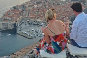 Dubrovnik: Panorama Pointin viininmaistelu auringonlaskun aikaan