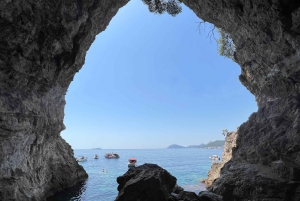 Dubrovnik: UFO - THE BOAT