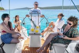 Elegant Day-Sailing Tour-Lunch&Drinks included