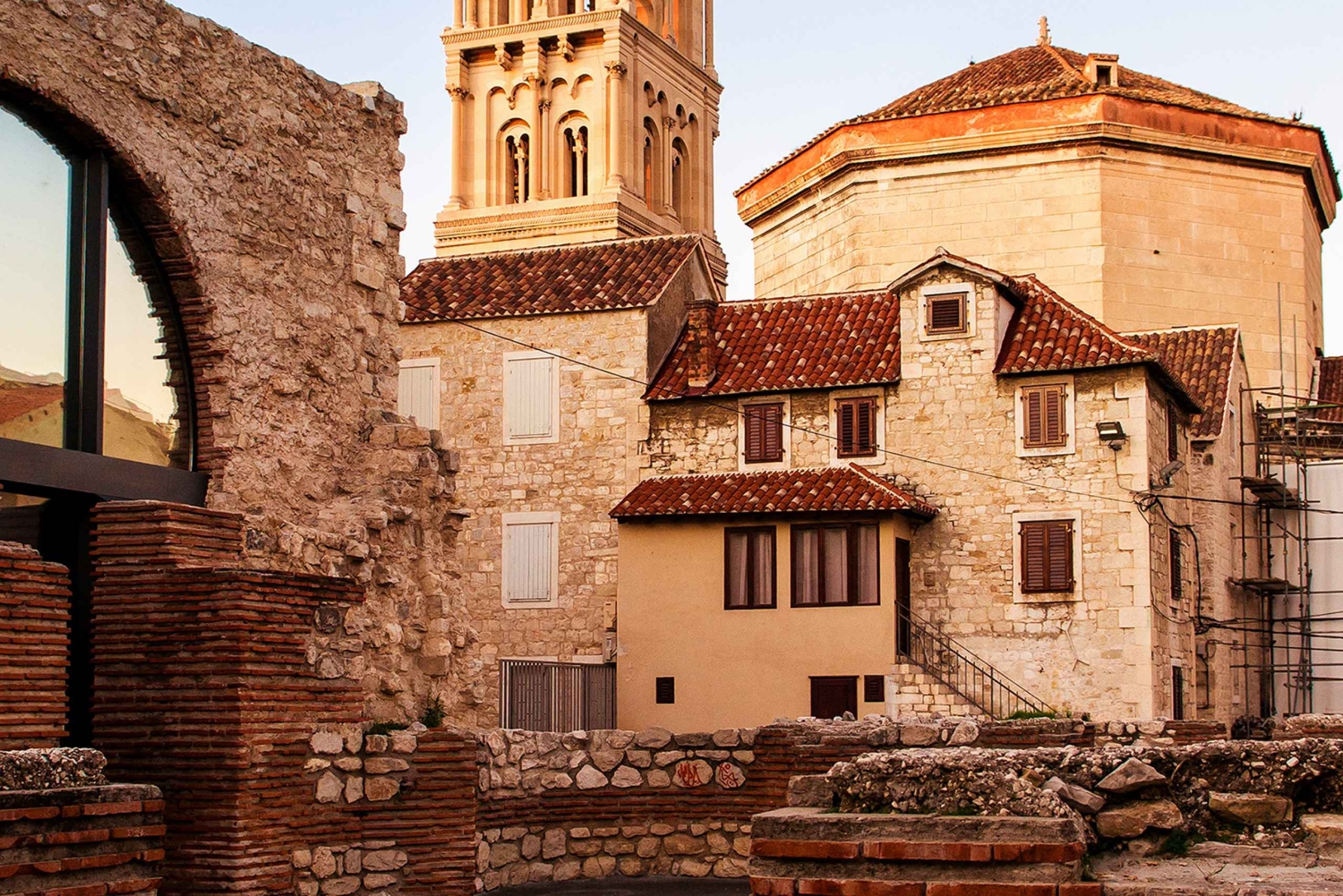Visita imprescindible del Palacio de Diocleciano para quienes lo visitan por primera vez