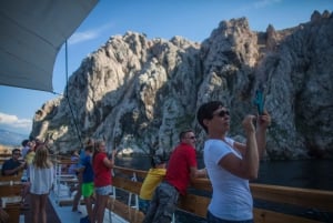 Baškasta: Päiväretki perinteisellä aluksella lounaalla