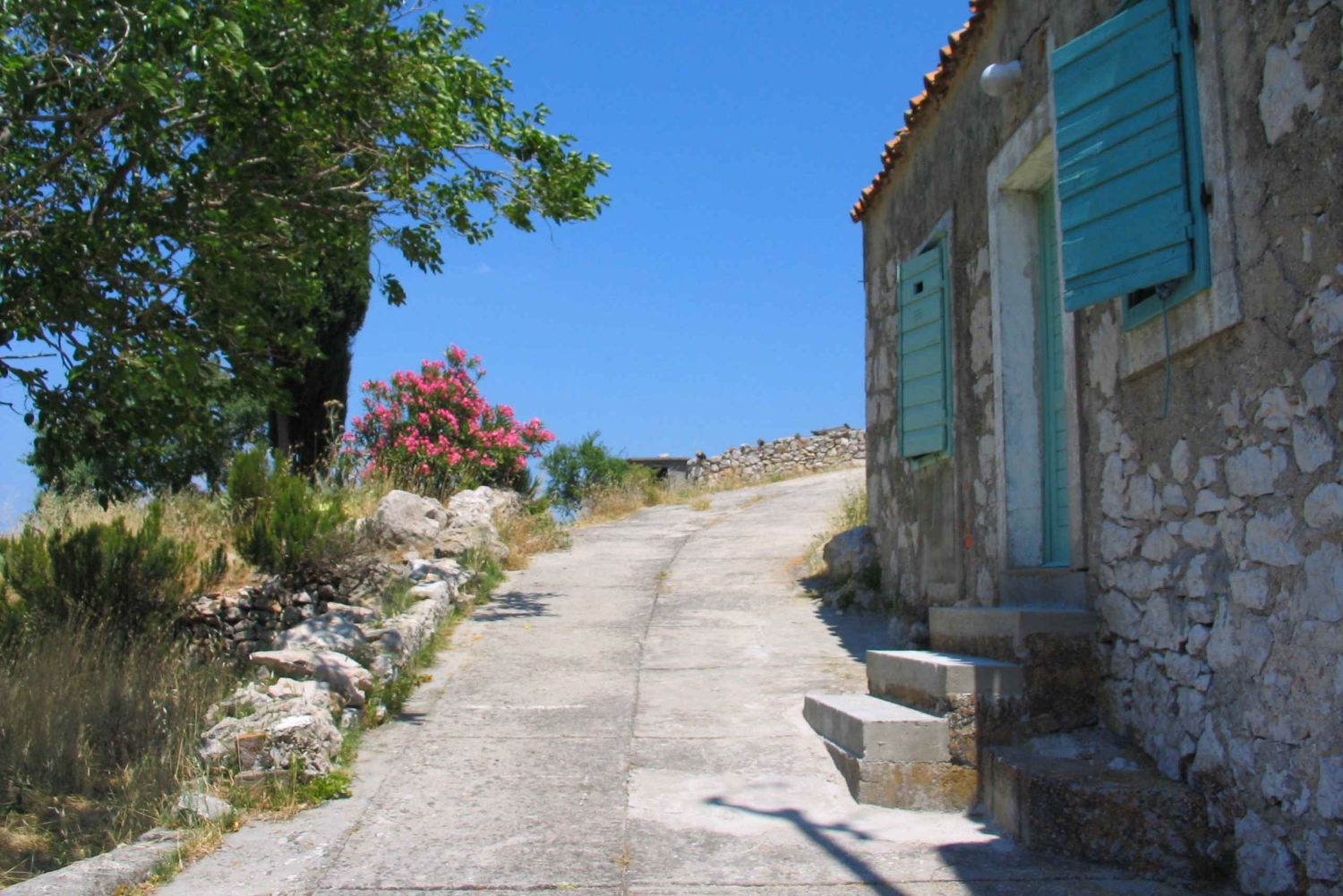 Fra Biograd: Tur til den gylne øya Vrgada med lunsj