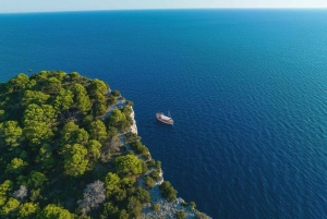 Fra Biograd: Tur til den gylne øya Vrgada med lunsj
