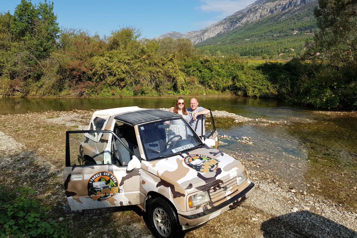 ツァヴタット発：コナヴレ渓谷オフロード ジープ サファリ（ランチ付き）