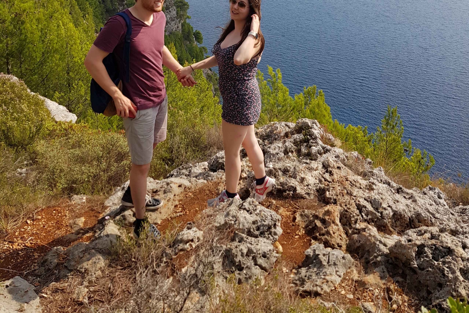 ツァヴタット発：コナヴレ渓谷オフロード ジープ サファリ（ランチ付き）