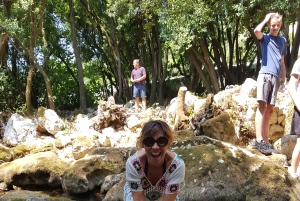 ツァヴタット発：コナヴレ渓谷オフロード ジープ サファリ（ランチ付き）