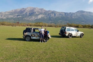 ツァヴタット発：コナヴレ渓谷オフロード ジープ サファリ（ランチ付き）