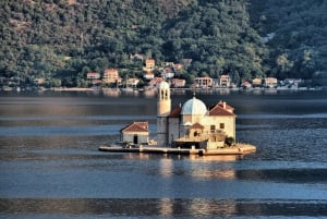 Da Cavtat: gita di un giorno in Montenegro e crociera in barca nella baia di Kotor