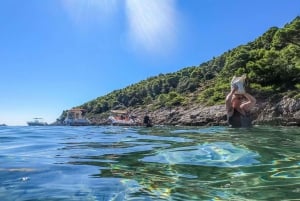 Fra Dubrovnik: Elaphiti Islands & Blue Cave Speedboat Tour