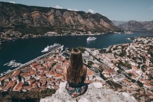 Ab Dubrovnik: Ganztägige Gruppentour an der Küste Montenegros
