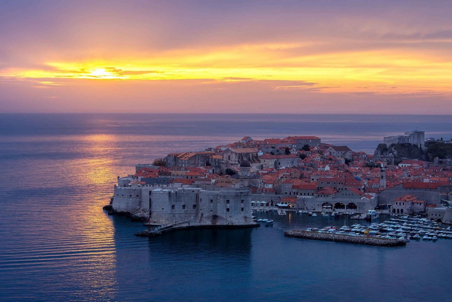 Fra Dubrovnik: Golden Hour Sunset Cruise med gratis drinker