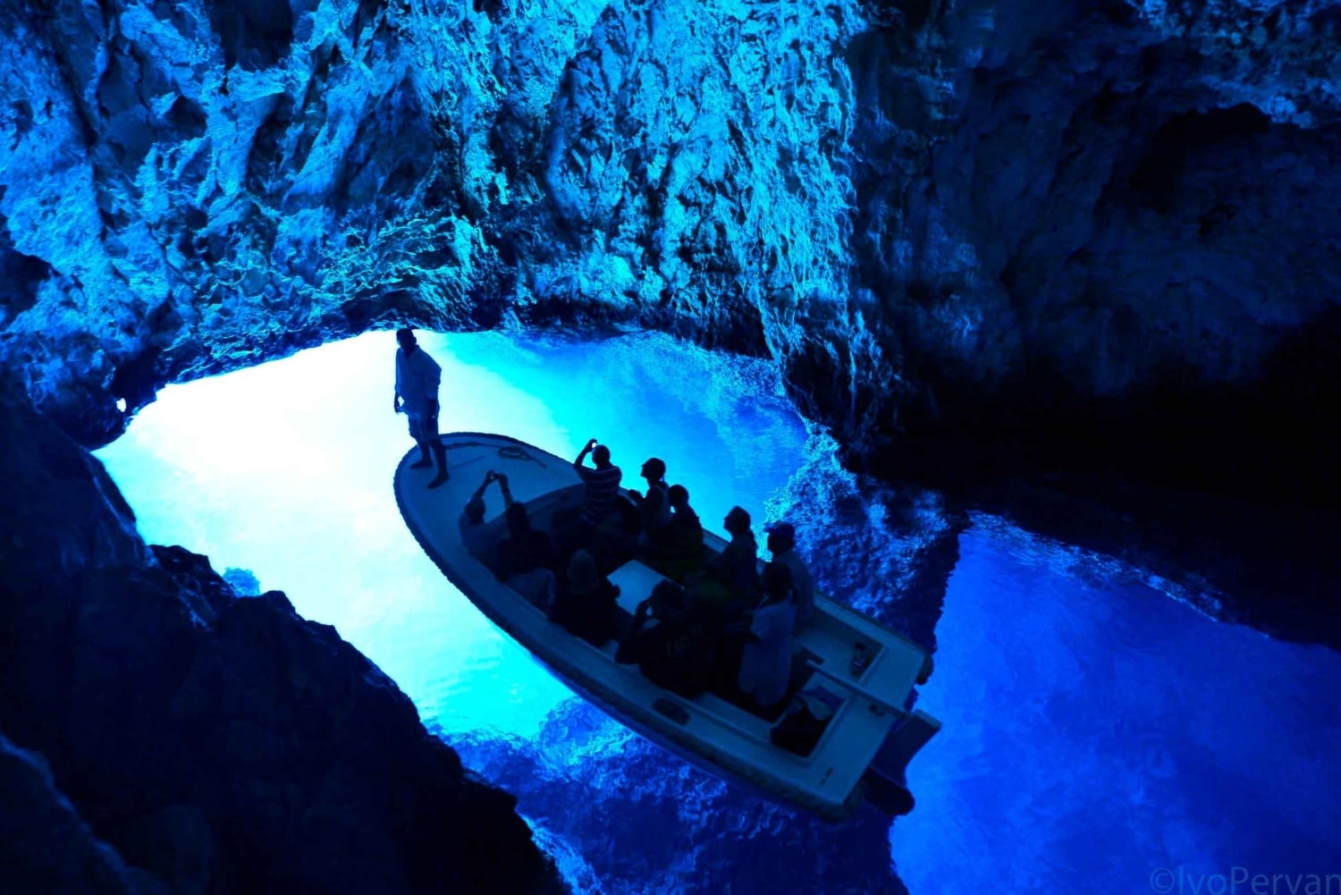 Da Hvar: Grotta verde e Grotta azzurra, tour di 1 giorno