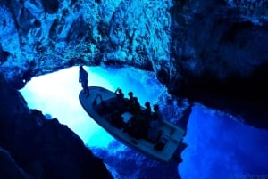 Da Hvar: Grotta verde e Grotta azzurra, tour di 1 giorno