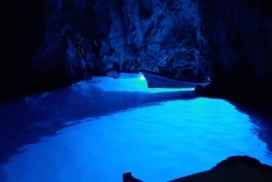 Da Hvar: Grotta verde e Grotta azzurra, tour di 1 giorno
