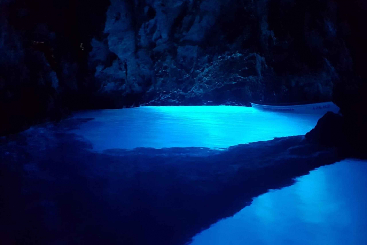 Von Hvar aus: Blaue Höhle: Ganztagestour mit dem Schnellboot