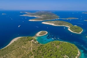 De Hvar: Visita de grupo à Gruta Azul e às Ilhas Pakleni