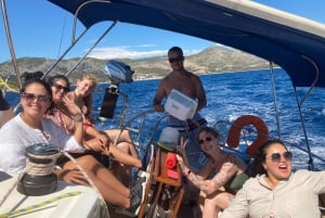 From Hvar: Pakleni Islands & Red Rocks Comfort Sailboat Tour