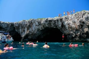 De Hvar: Ilhas Pakleni e Red Rocks Comfort Sailboat Tour