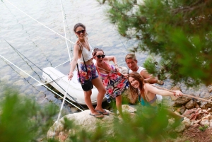 Desde Hvar: Islas Pakleni y Rocas Rojas Excursión en Velero Comfort