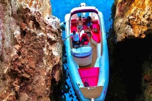 Au départ de Hvar : Visite privée des îles Pakleni, de la grotte bleue et de Vis....