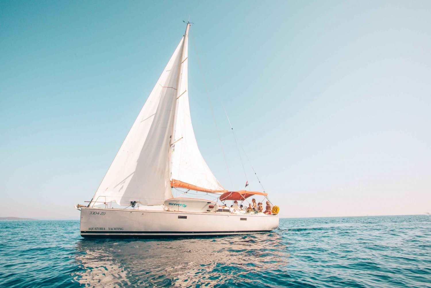Från Hvar: Båttur till Pakleniöarna på en bekväm yacht