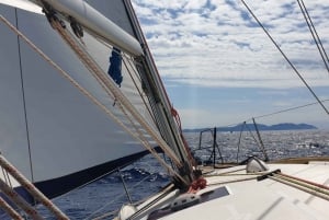 Fra Hvar: Bådtur til Pakleni-øerne på en komfortyacht
