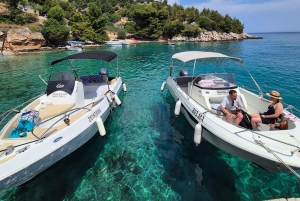 マカルスカ発：終日プライベート高速ボートツアー（3島巡り）